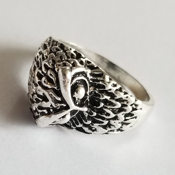 Relisted -Owl ring silver tone Ring size 7.75 7 3/4 goth punk witchy - Picture 2 of 8